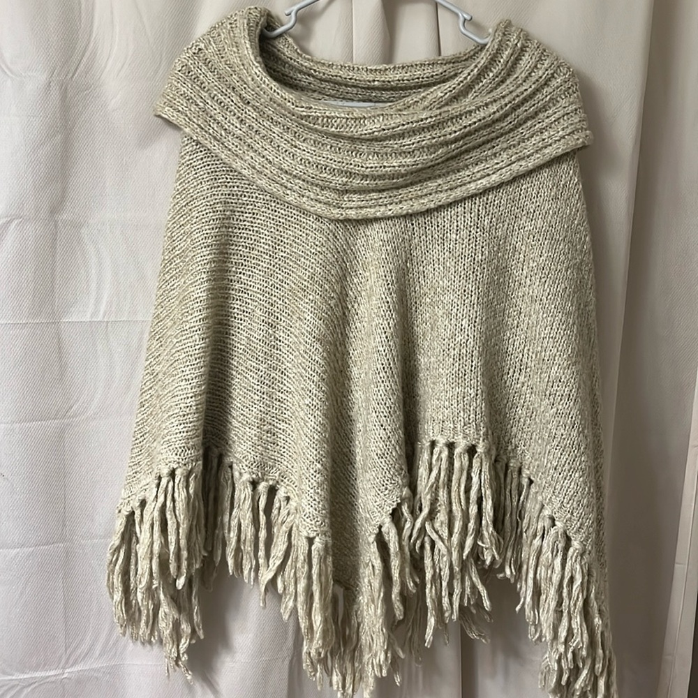 Nine west vintage American jeans women’s tan fringe sweater poncho XL
